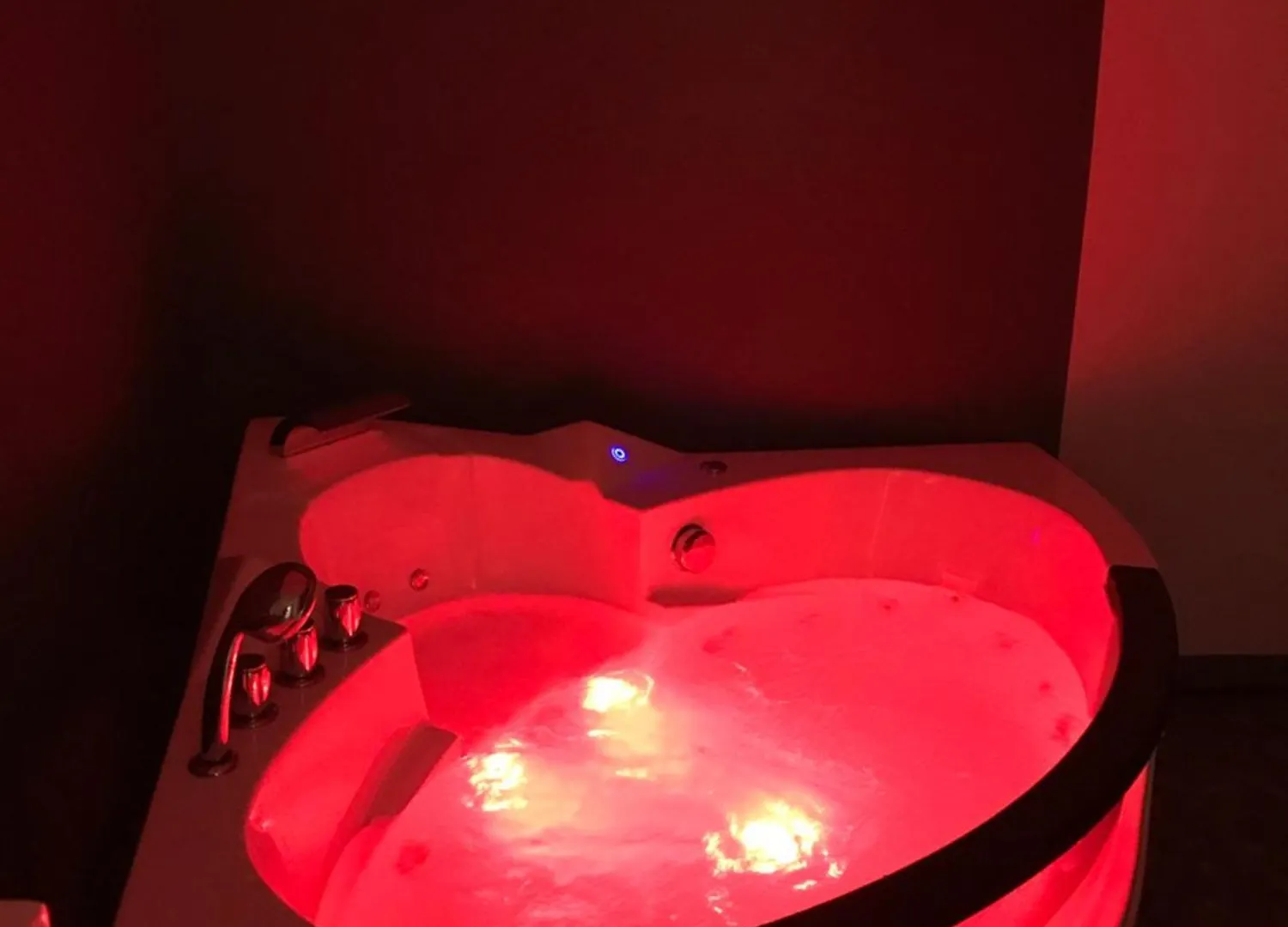 Gite 10 Personnes Ardeche Jacuzzi Saint-Apollinaire-de-Rias Holiday home